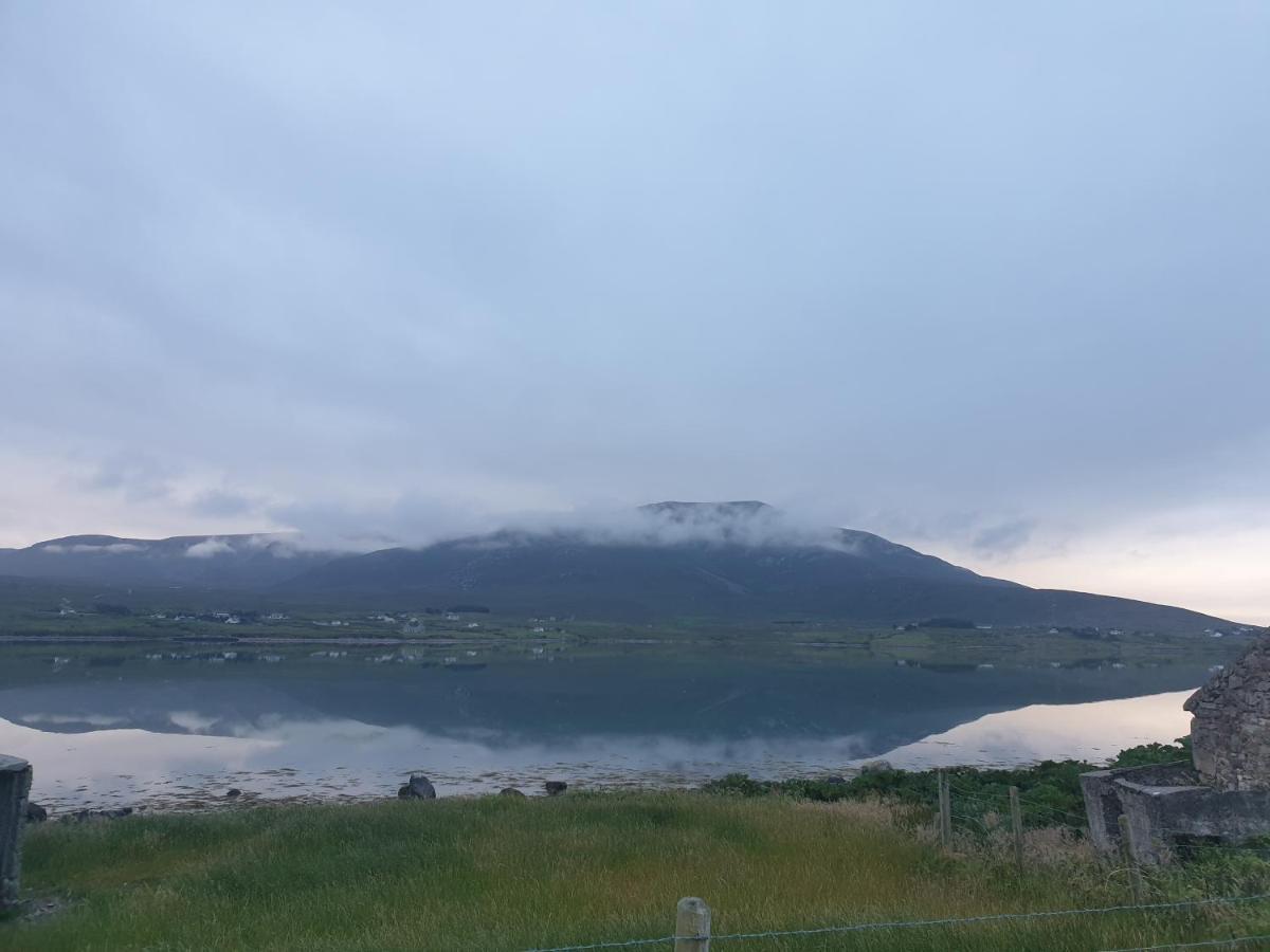 Barr An Uisce Villa Achill Sound Exteriör bild